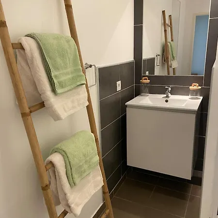 à Proximité De Parking Inclus Apartamento
